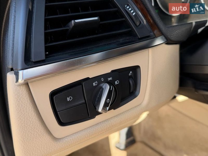 Седан BMW 3 Series 2013 в Сумах