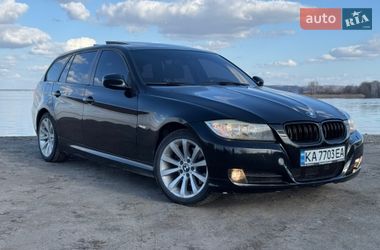 Универсал BMW 3 Series 2010 в Обухове