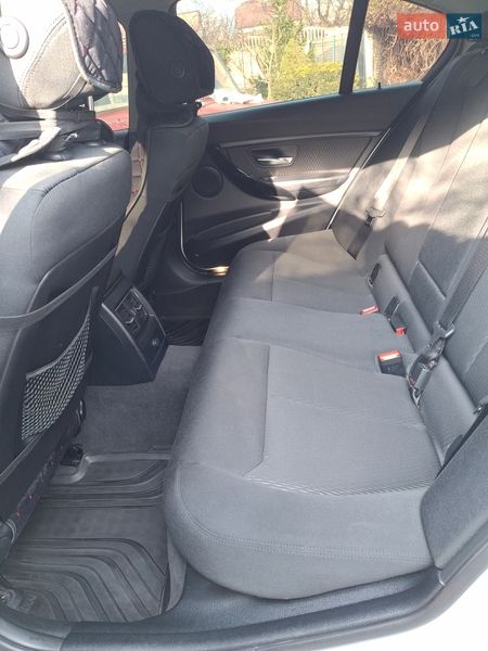 Седан BMW 3 Series 2018 в Запоріжжі