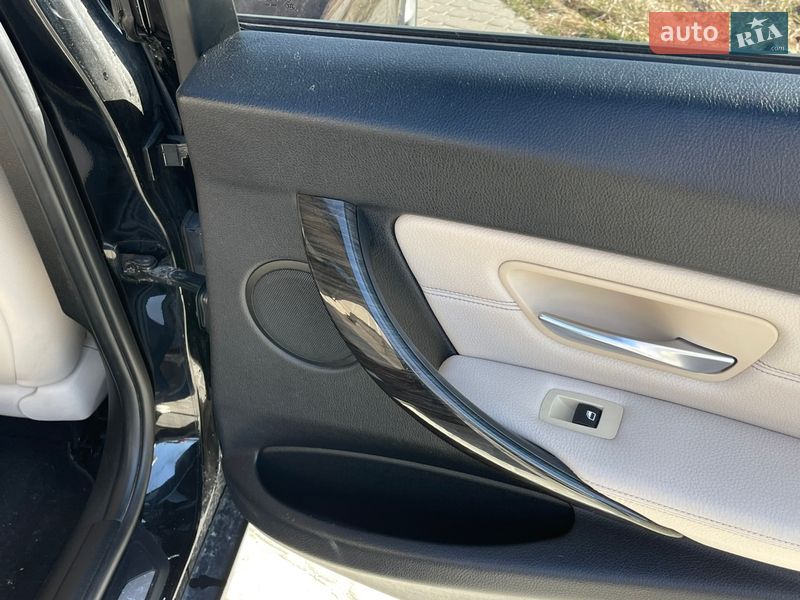 Седан BMW 3 Series 2013 в Львове