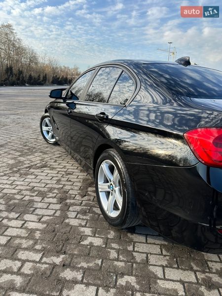Седан BMW 3 Series 2015 в Львове