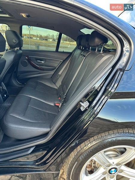 Седан BMW 3 Series 2015 в Львове