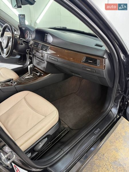 Универсал BMW 3 Series 2010 в Черновцах