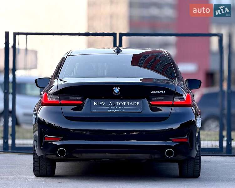 Седан BMW 3 Series 2019 в Киеве