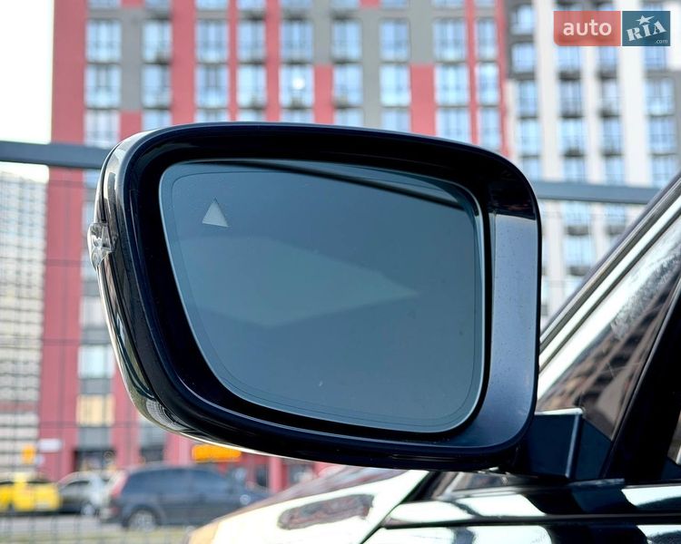 Седан BMW 3 Series 2019 в Киеве