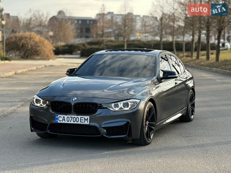 Седан BMW 3 Series 2012 в Умані
