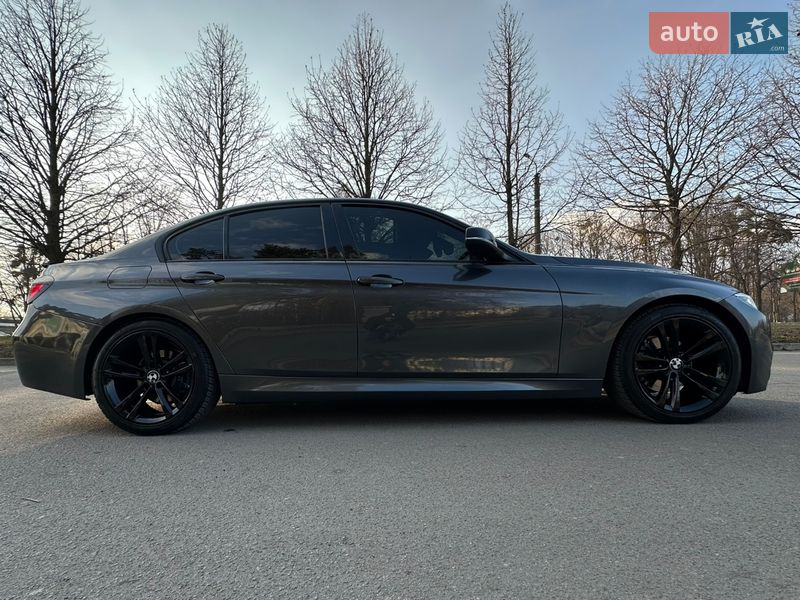 Седан BMW 3 Series 2012 в Умані