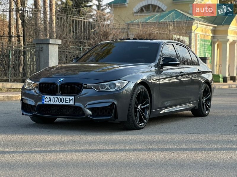 Седан BMW 3 Series 2012 в Умані