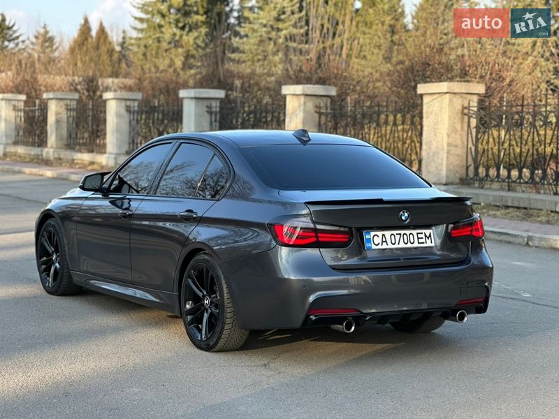 Седан BMW 3 Series 2012 в Умані