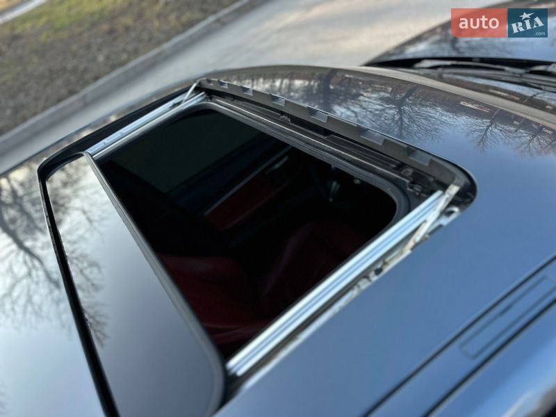 Седан BMW 3 Series 2012 в Умані