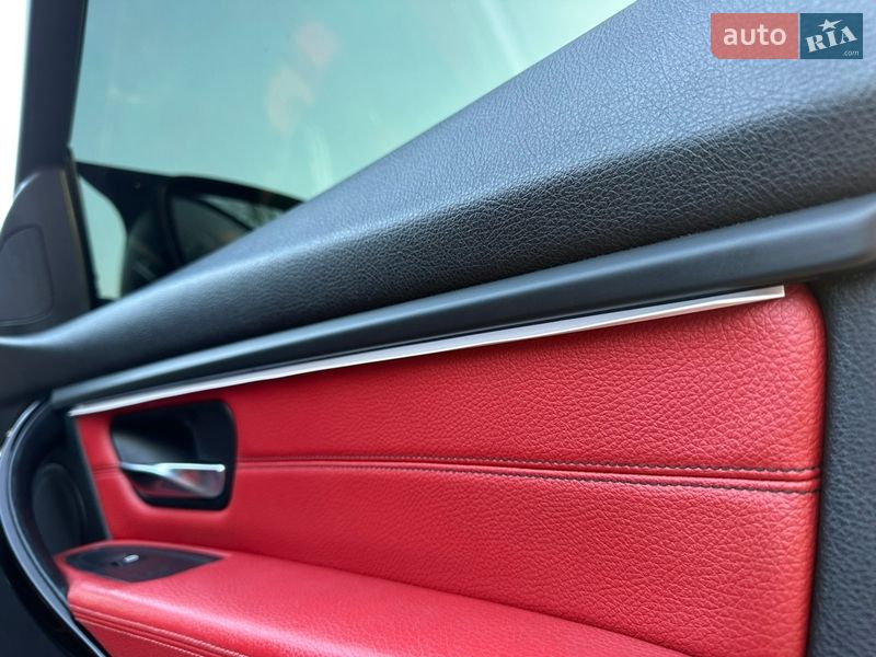 Седан BMW 3 Series 2012 в Умані