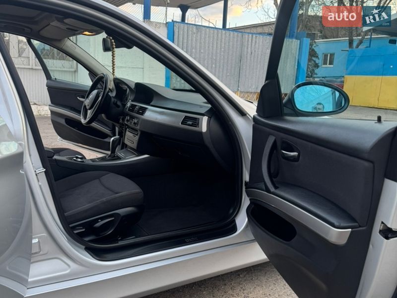Седан BMW 3 Series 2008 в Одессе