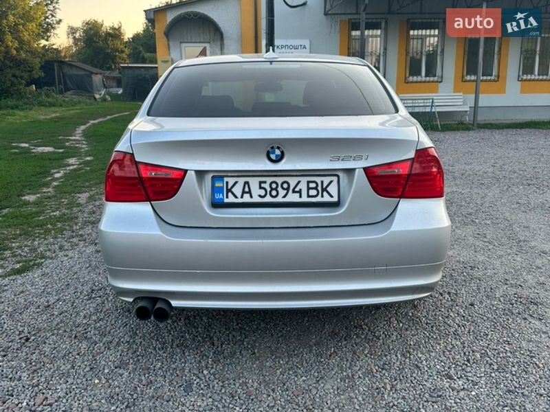 Седан BMW 3 Series 2011 в Киеве фото 2 Седан BMW 3 Series 2011 в Киеве
