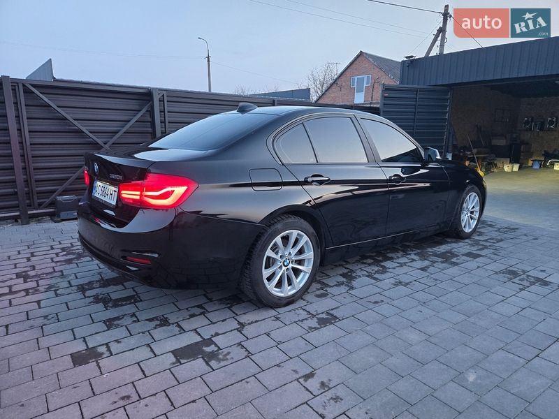 Седан BMW 3 Series 2016 в Луцке