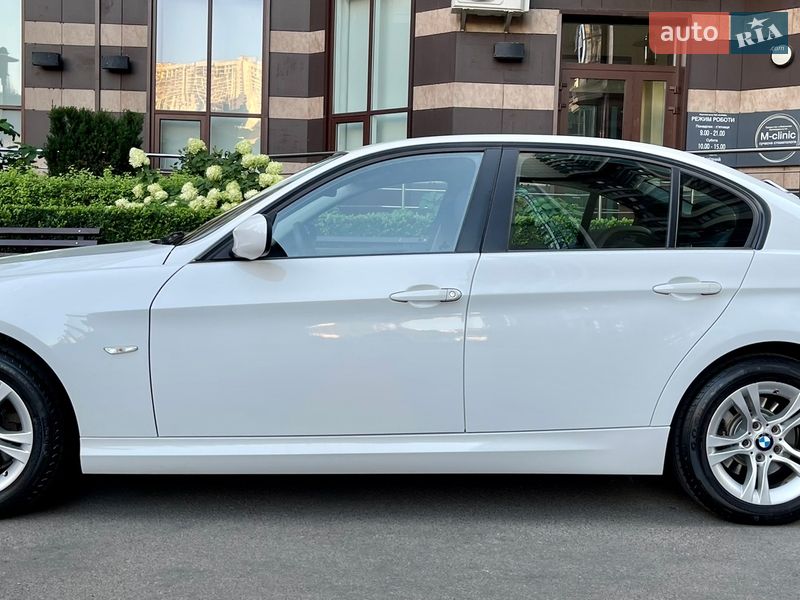 BMW 3 Series 2011 BMW 3 Series 2011