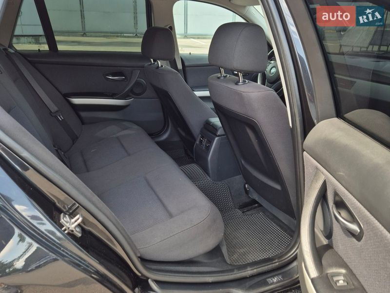 Универсал BMW 3 Series 2010 в Киеве