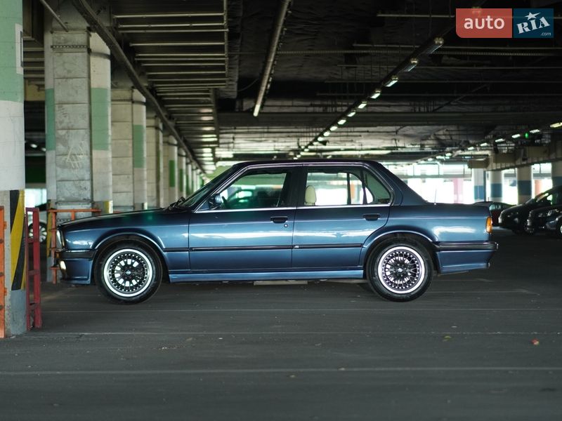 Седан BMW 3 Series 1985 в Киеве