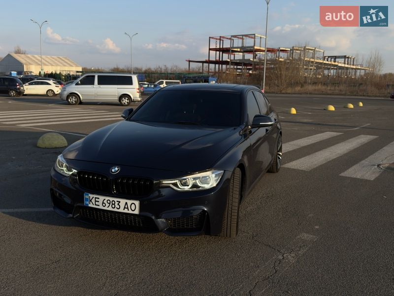 Седан BMW 3 Series 2015 в Киеве