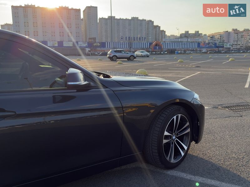 Седан BMW 3 Series 2015 в Киеве