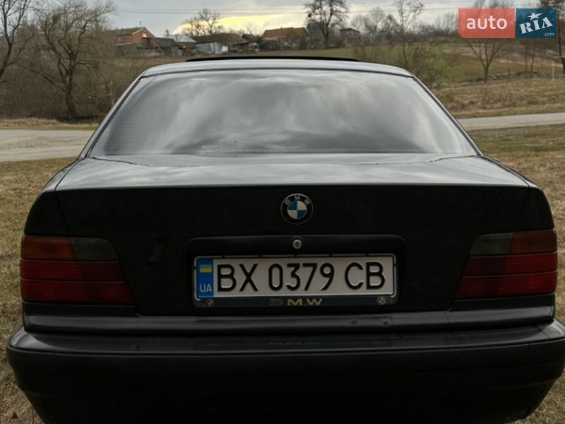 Седан BMW 3 Series 1995 в Гнівані