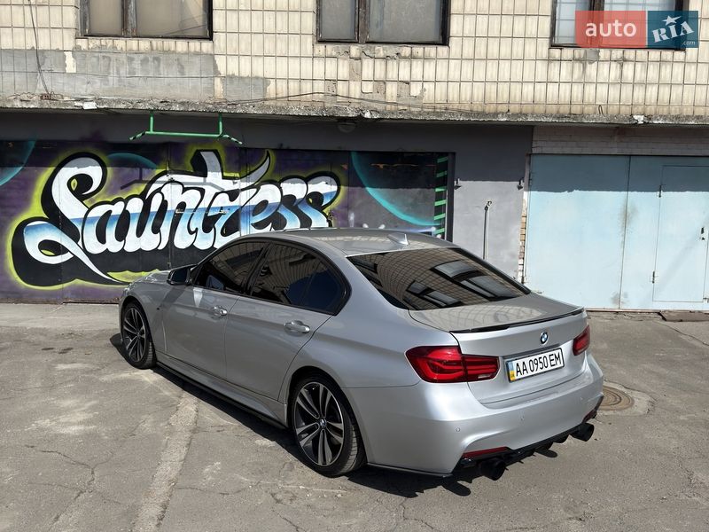 Седан BMW 3 Series 2018 в Киеве