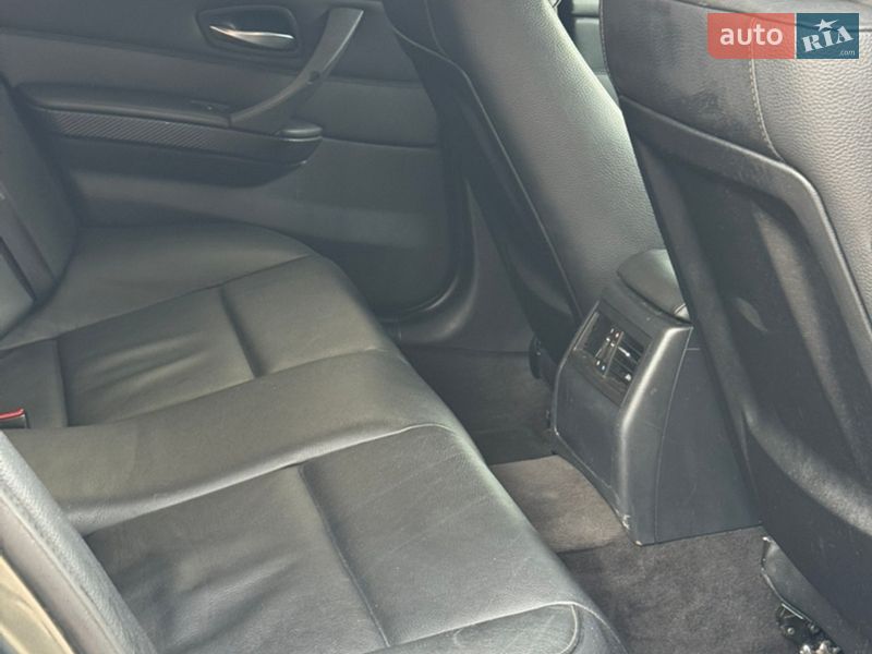 Седан BMW 3 Series 2009 в Хмельницком
