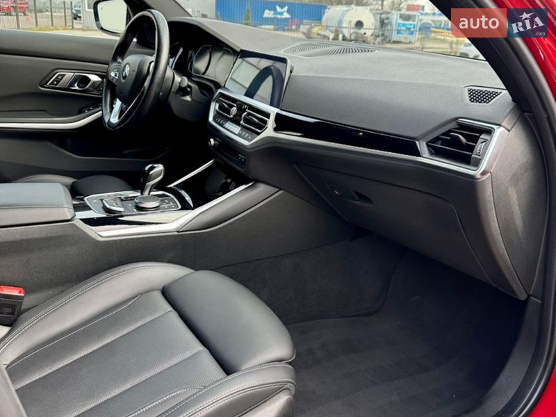 Седан BMW 3 Series 2022 в Киеве