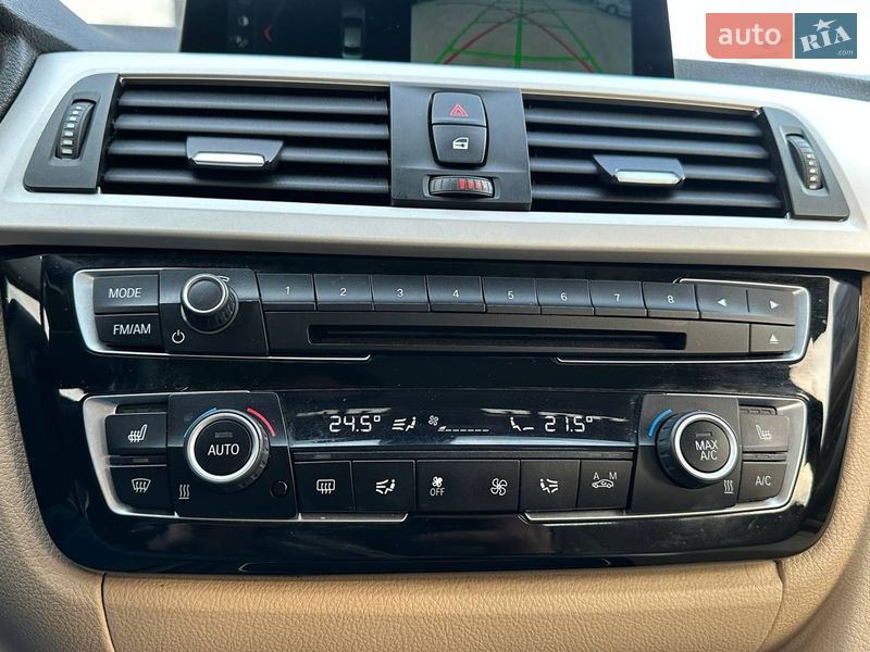 Седан BMW 3 Series 2016 в Киеве