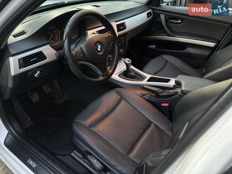 Универсал BMW 3 Series 2011 в Обухове