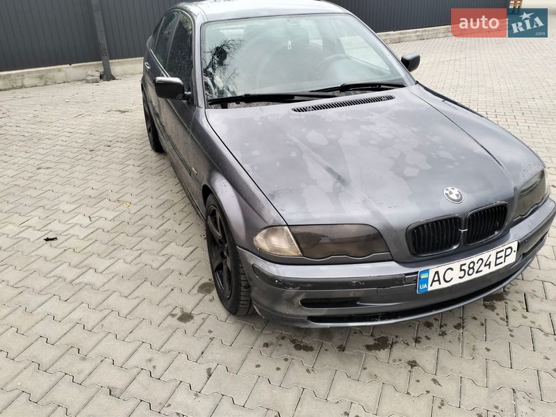 Седан BMW 3 Series 2001 в Черновцах