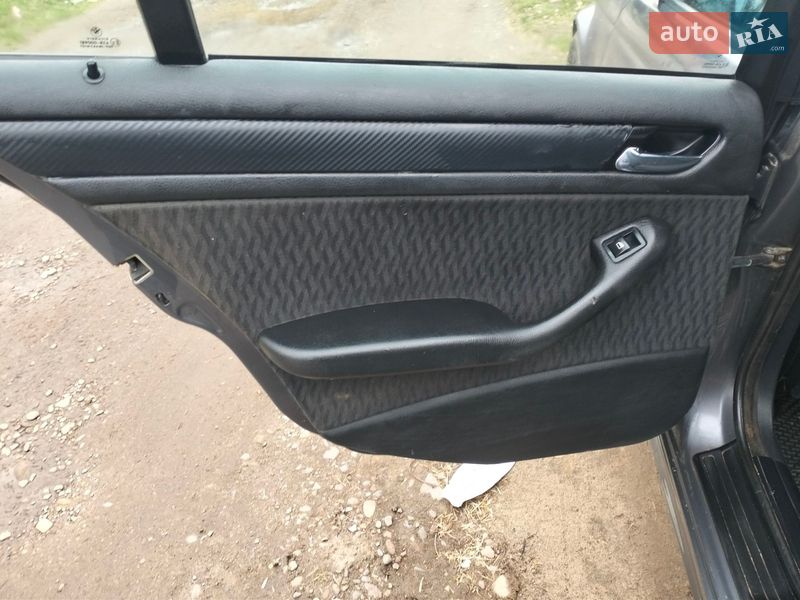 Седан BMW 3 Series 2001 в Черновцах