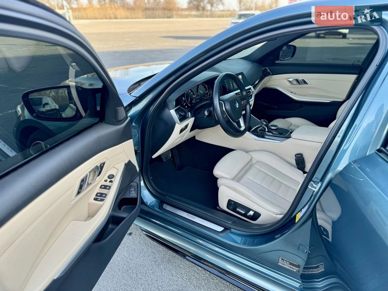 Седан BMW 3 Series 2020 в Львові