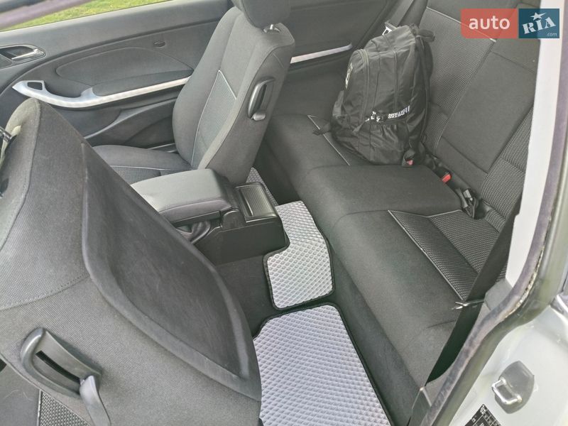 Купе BMW 3 Series 2004 в Запорожье