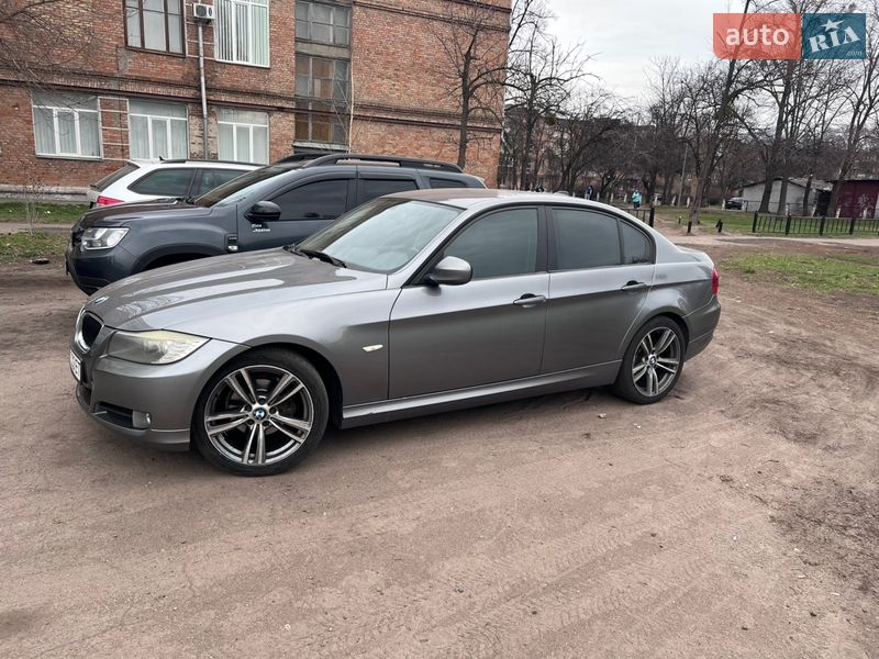 Седан BMW 3 Series 2009 в Черкасах