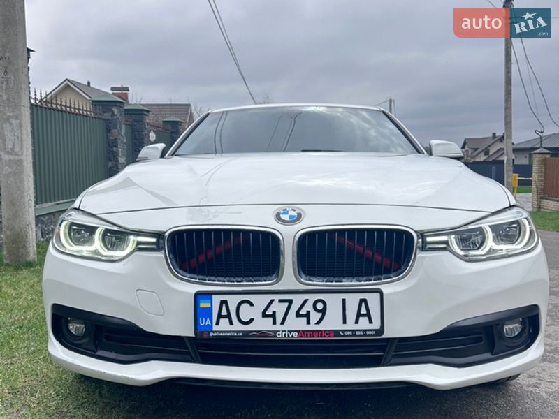 Седан BMW 3 Series 2017 в Луцке