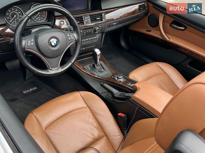 Кабриолет BMW 3 Series 2010 в Киеве фото 10 Кабриолет BMW 3 Series 2010 в Киеве