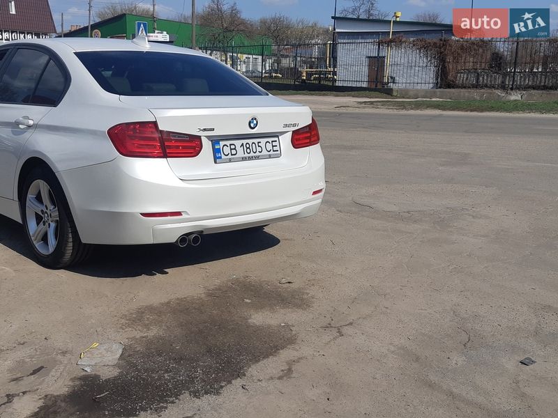 Седан BMW 3 Series 2013 в Корюковке