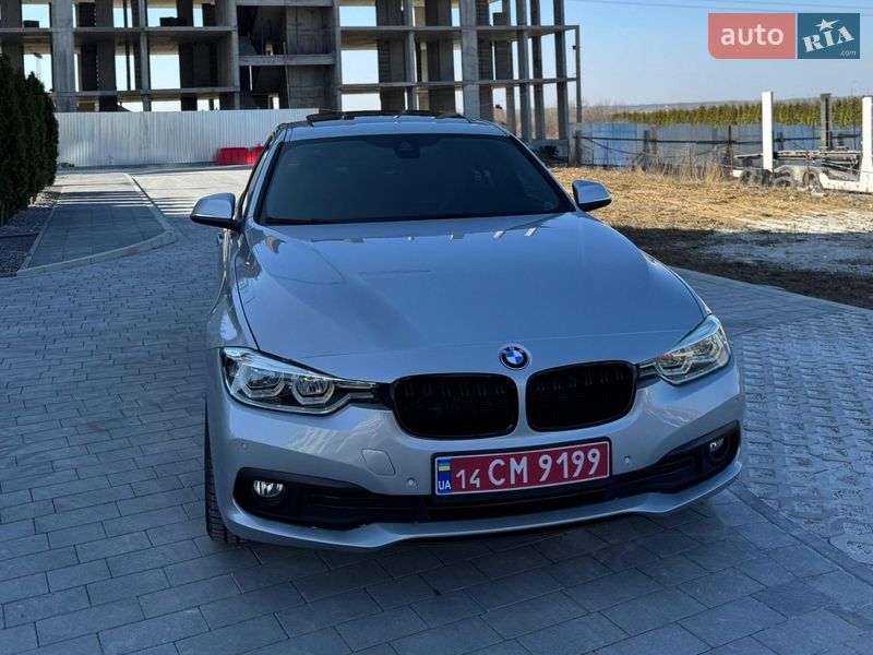 Седан BMW 3 Series 2015 в Городку