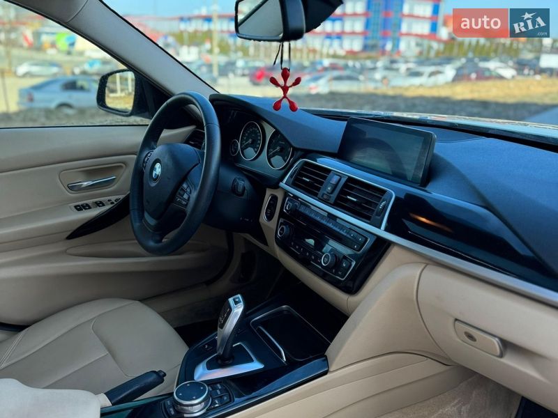 Седан BMW 3 Series 2015 в Городку