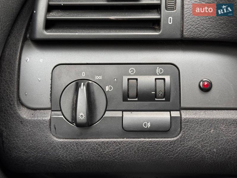 Універсал BMW 3 Series 2001 в Києві