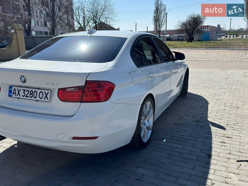 Седан BMW 3 Series 2015 в Харкові