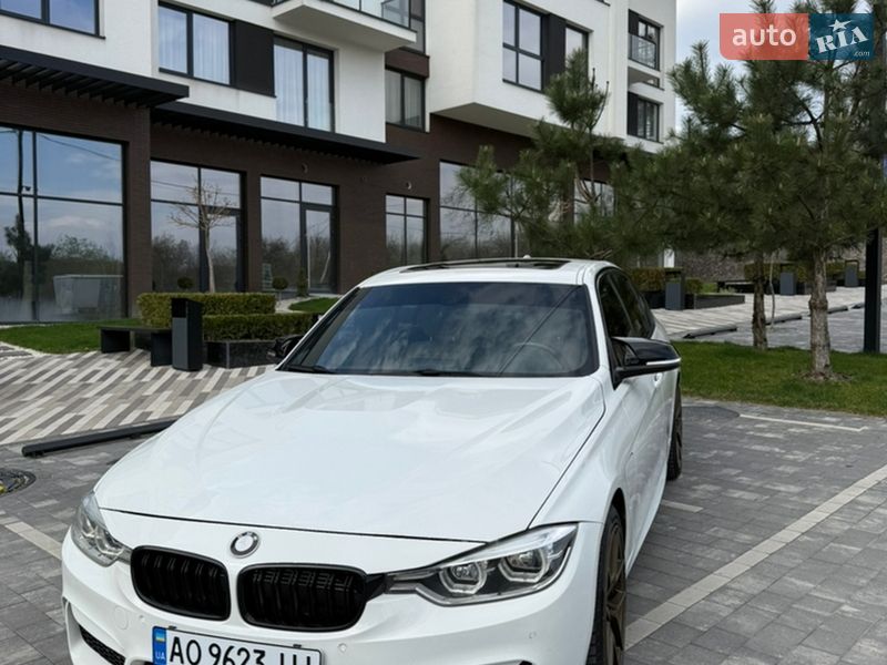 Седан BMW 3 Series 2017 в Ужгороді
