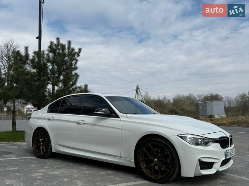 Седан BMW 3 Series 2017 в Ужгороді