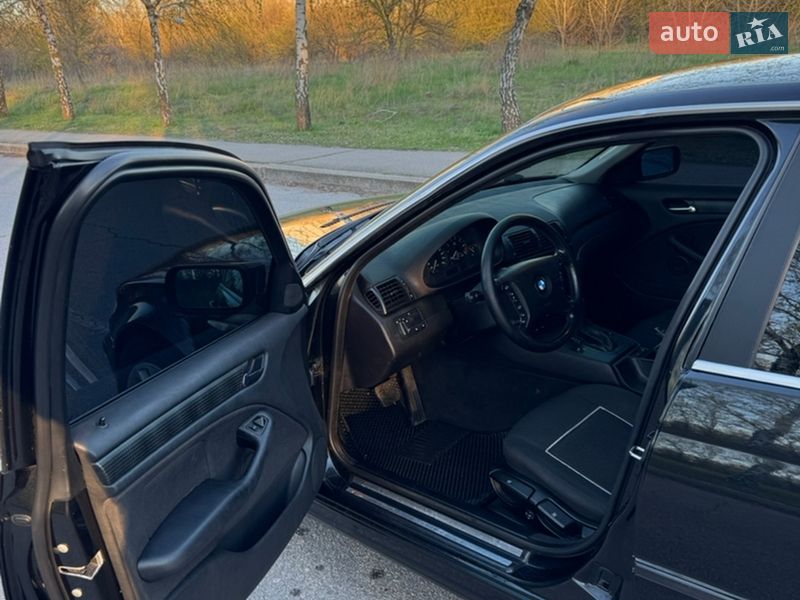 Седан BMW 3 Series 2003 в Запоріжжі