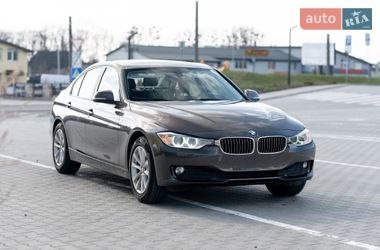 Седан BMW 3 Series 2015 в Львові