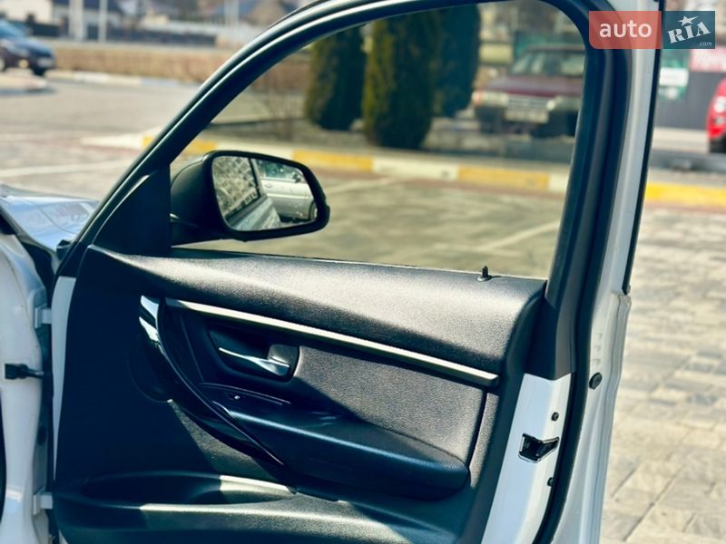 Седан BMW 3 Series 2013 в Ірпені