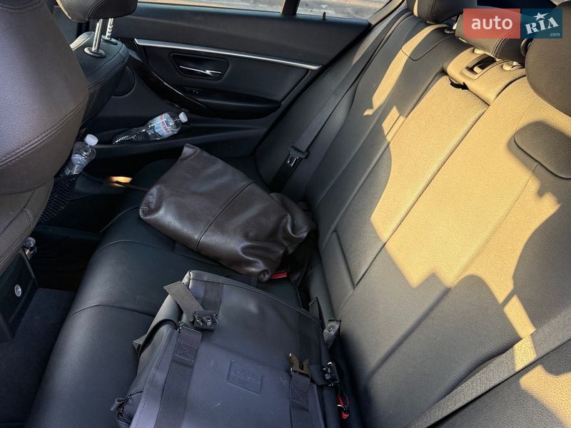 Седан BMW 3 Series 2015 в Киеве