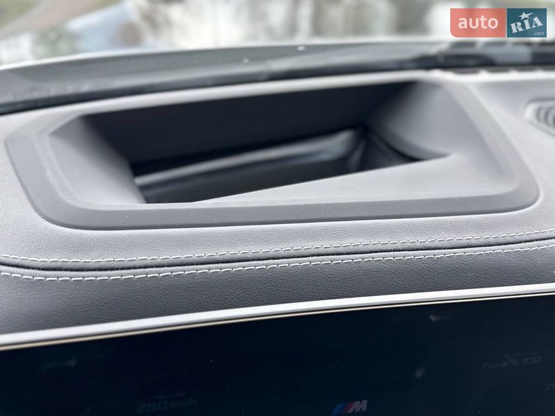 Седан BMW 3 Series 2025 в Киеве