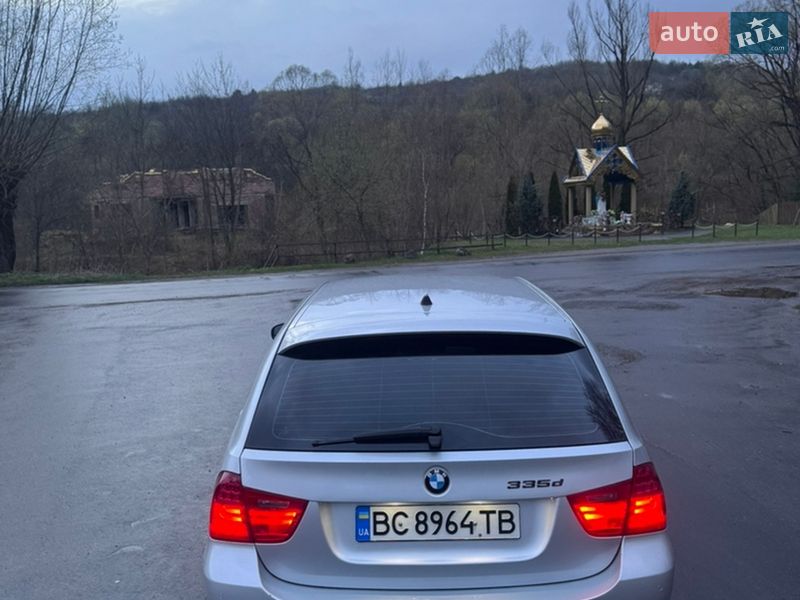 Универсал BMW 3 Series 2010 в Дрогобыче