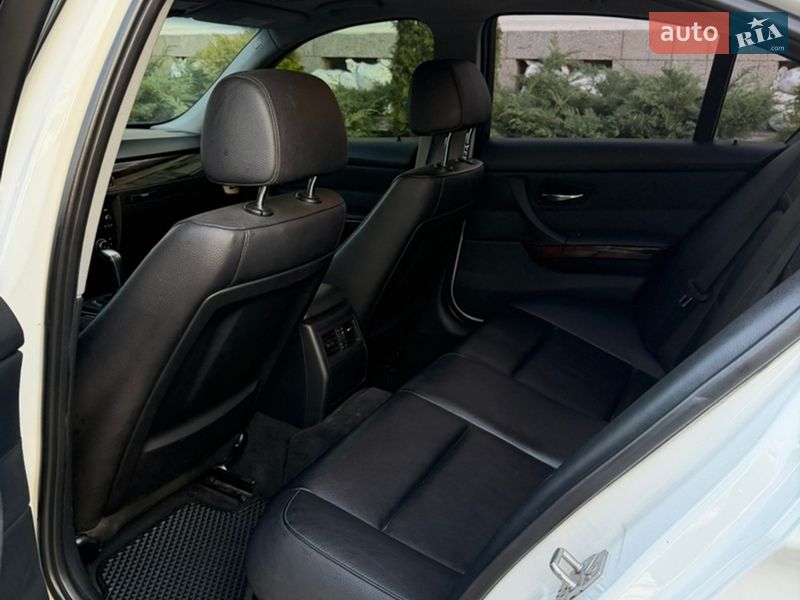 Седан BMW 3 Series 2010 в Белой Церкви